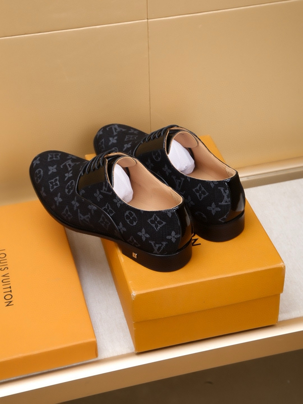 ルイヴィトン靴着用イメージ